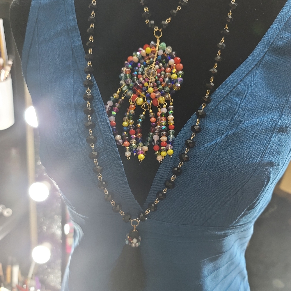 Dress and Necklace set - Picture 2 of 3